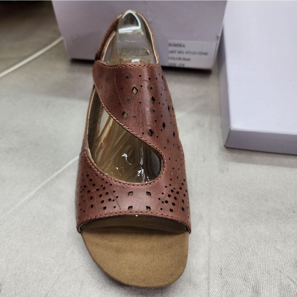 NIB ROMIKA SANDALS - Picture 3 of 11
